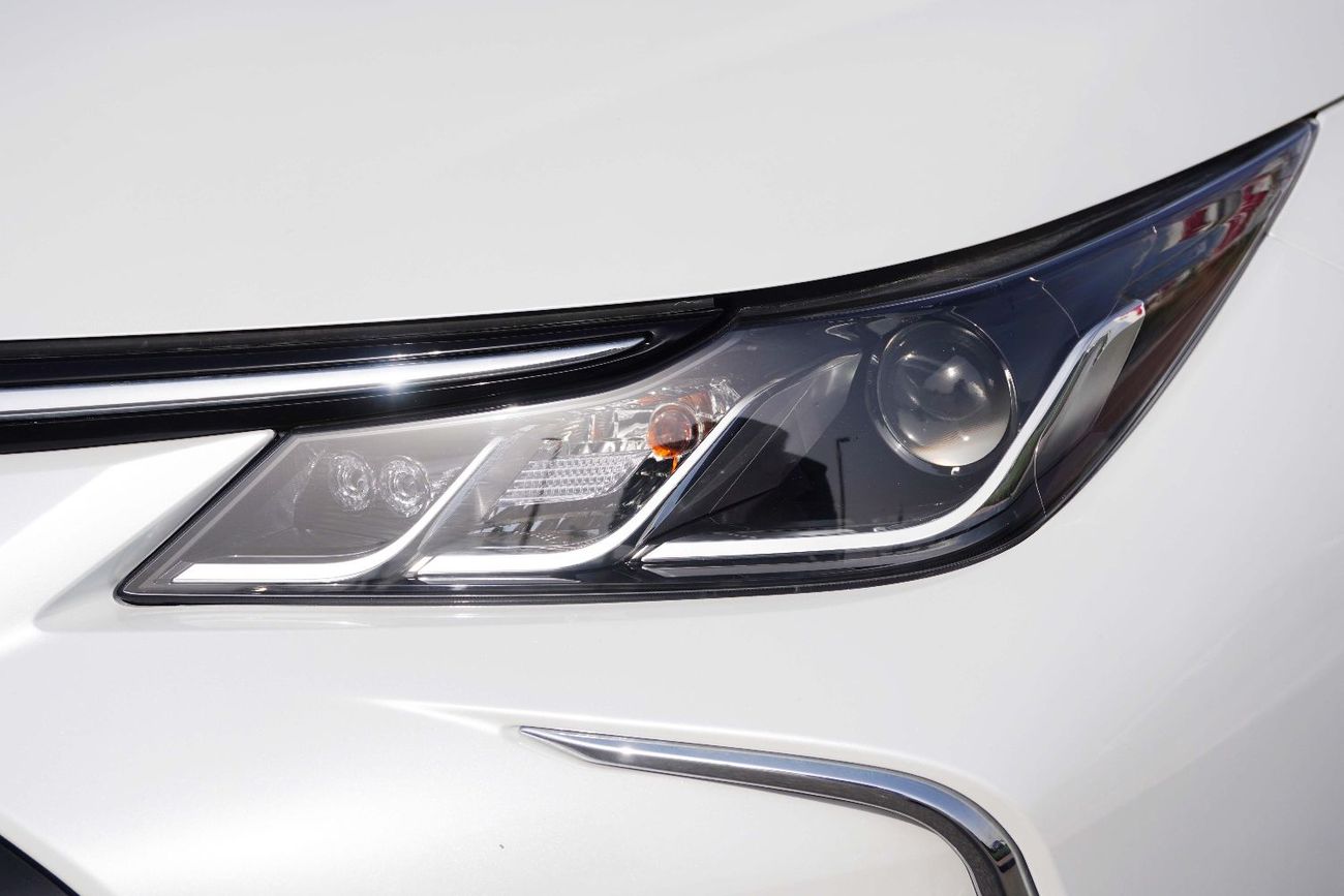 Toyota Corolla COROLLA SEDAN 1.8L HEV