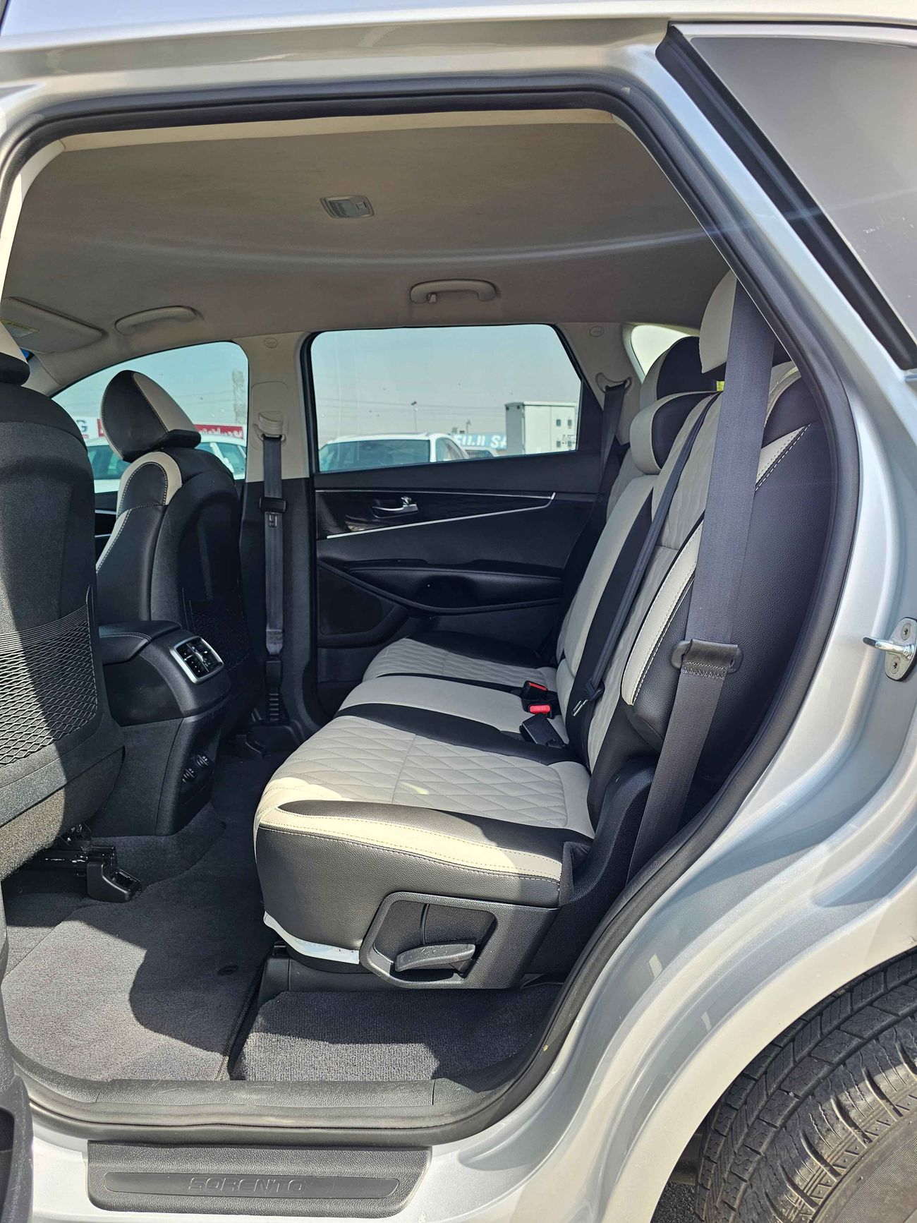 Kia Sorento LX / 7 SEATS V6 / ELECTRIC / LEATHER SEATS / DVD / BLIND SPOT / 613 MONTHLY/ LOT#69917