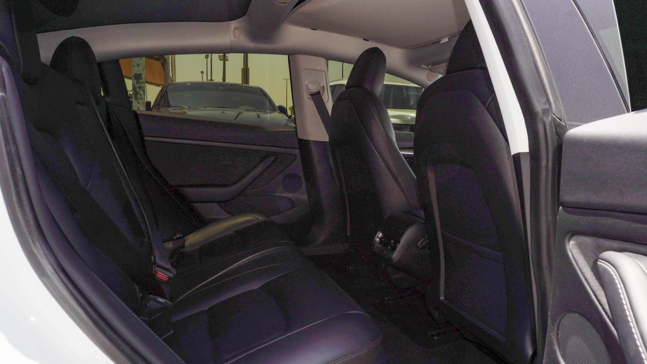 تسلا موديل 3