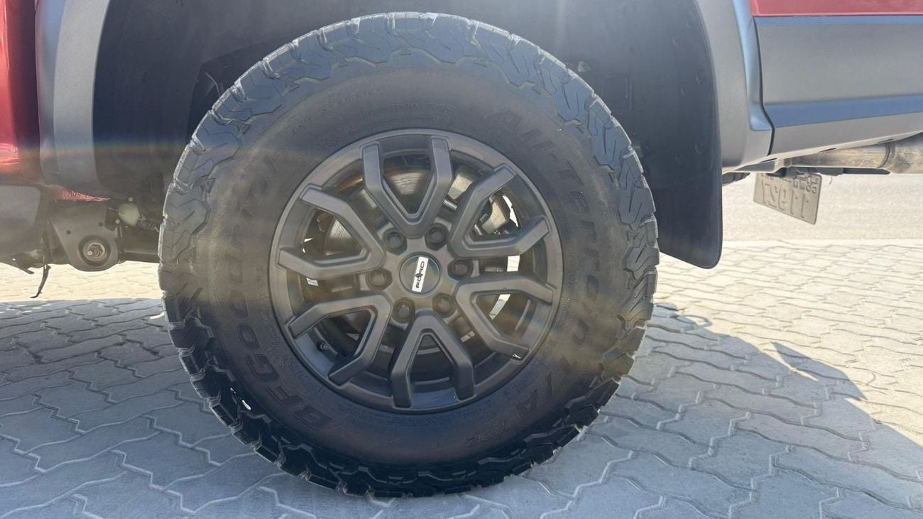 فورد رينجر رابتور Double Cabin Pickup 3.0L V6 Twin Turbo Petrol engine 4WD 360° Camera Automatic Gear 5 Seats 4 Doors