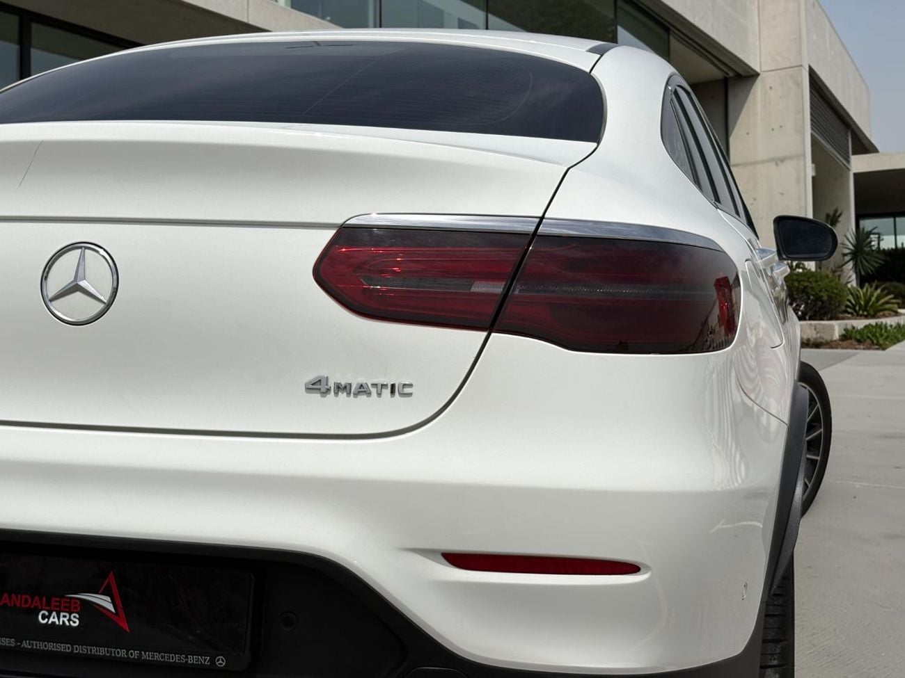 Mercedes-Benz GLC Coupe 250 AED 2,420 P.M | 0% DOWN PAYMENT | MERCEDES-BENZ GLC 250 COUPE | 2.5L 4WD | 2018 | FULL SERVICE HISTO