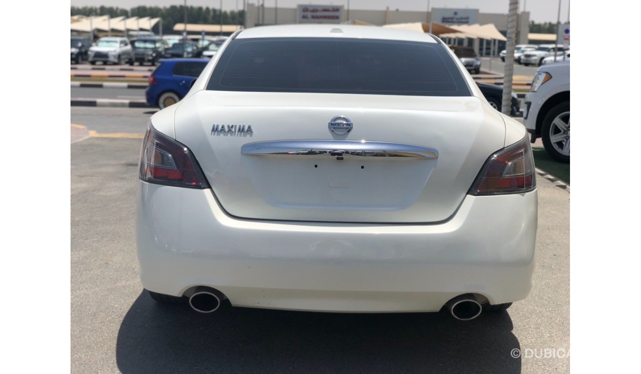 Nissan Maxima