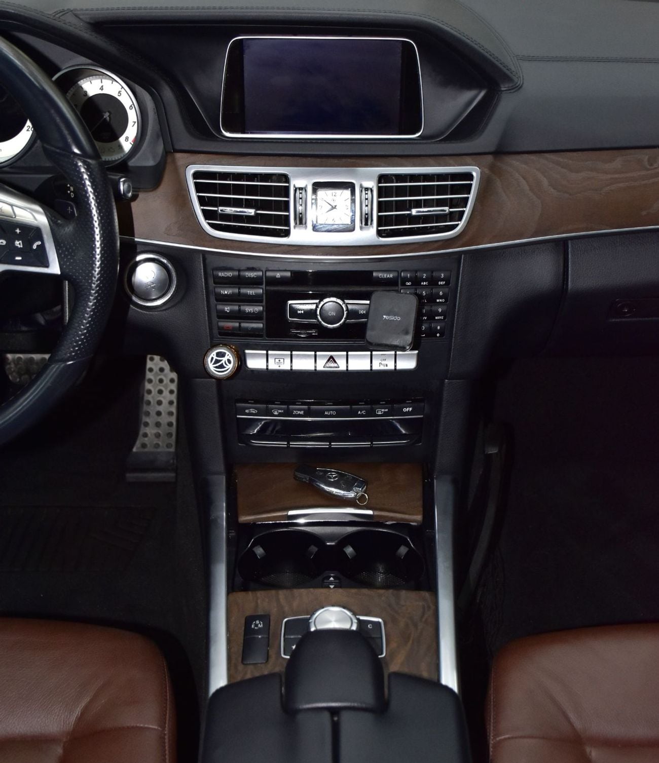 Mercedes Benz E300 AVANTGARDE SPORT EXCELLENT DEAL for our Mercedes Benz E300 ( 2014 Model ) in White Color GCC Specs