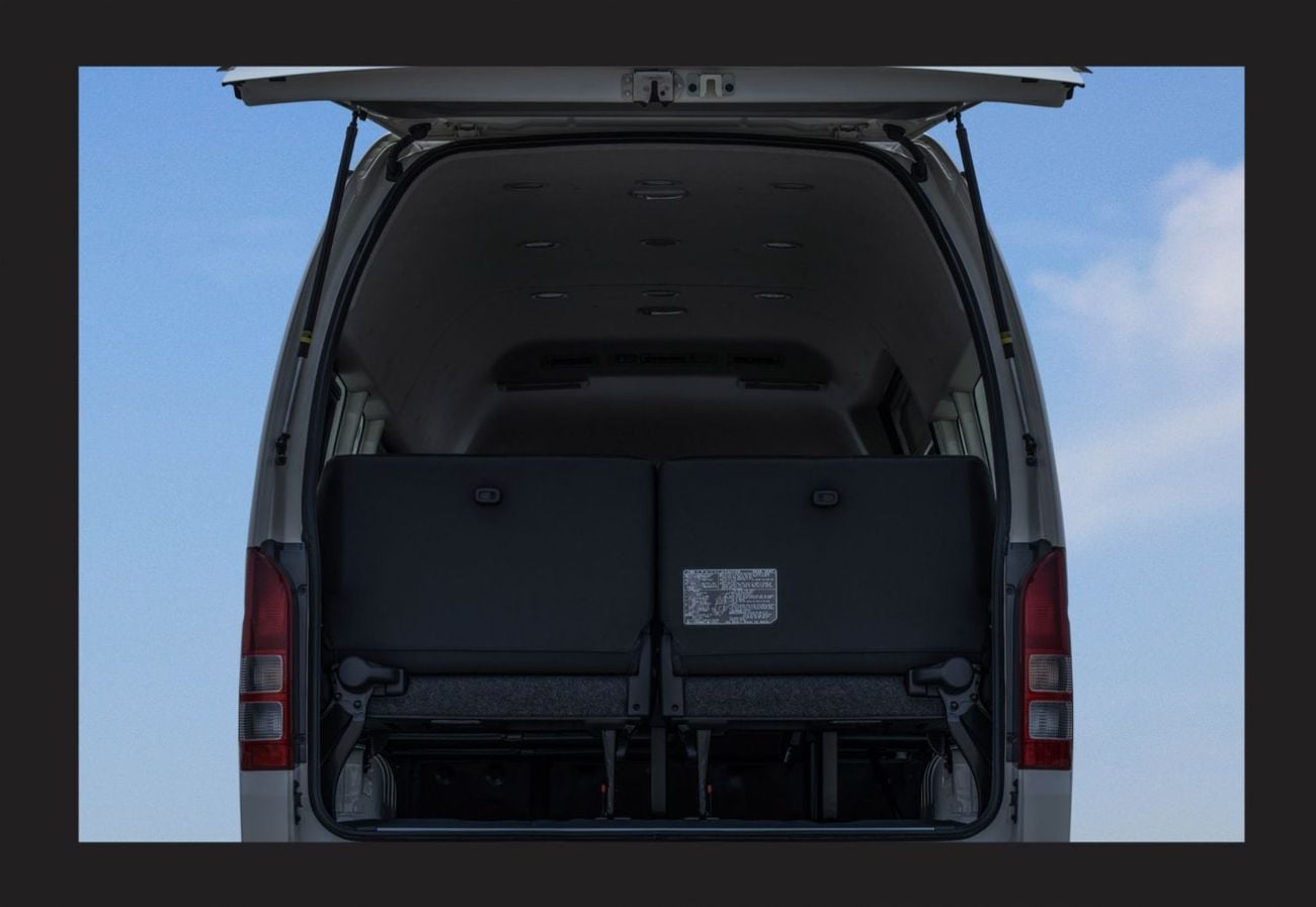 تويوتا هاياس #Am TOYOTA HIACE 3.0L 15-STR H/R MID M/T DSL 2023