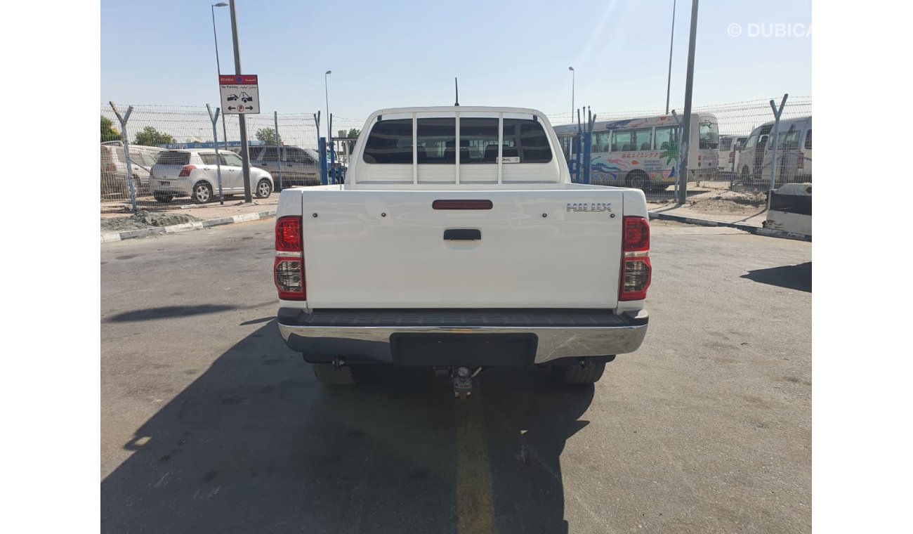 تويوتا هيلوكس DIESEL 3.0 Litter Right Hand Drive Good Condition