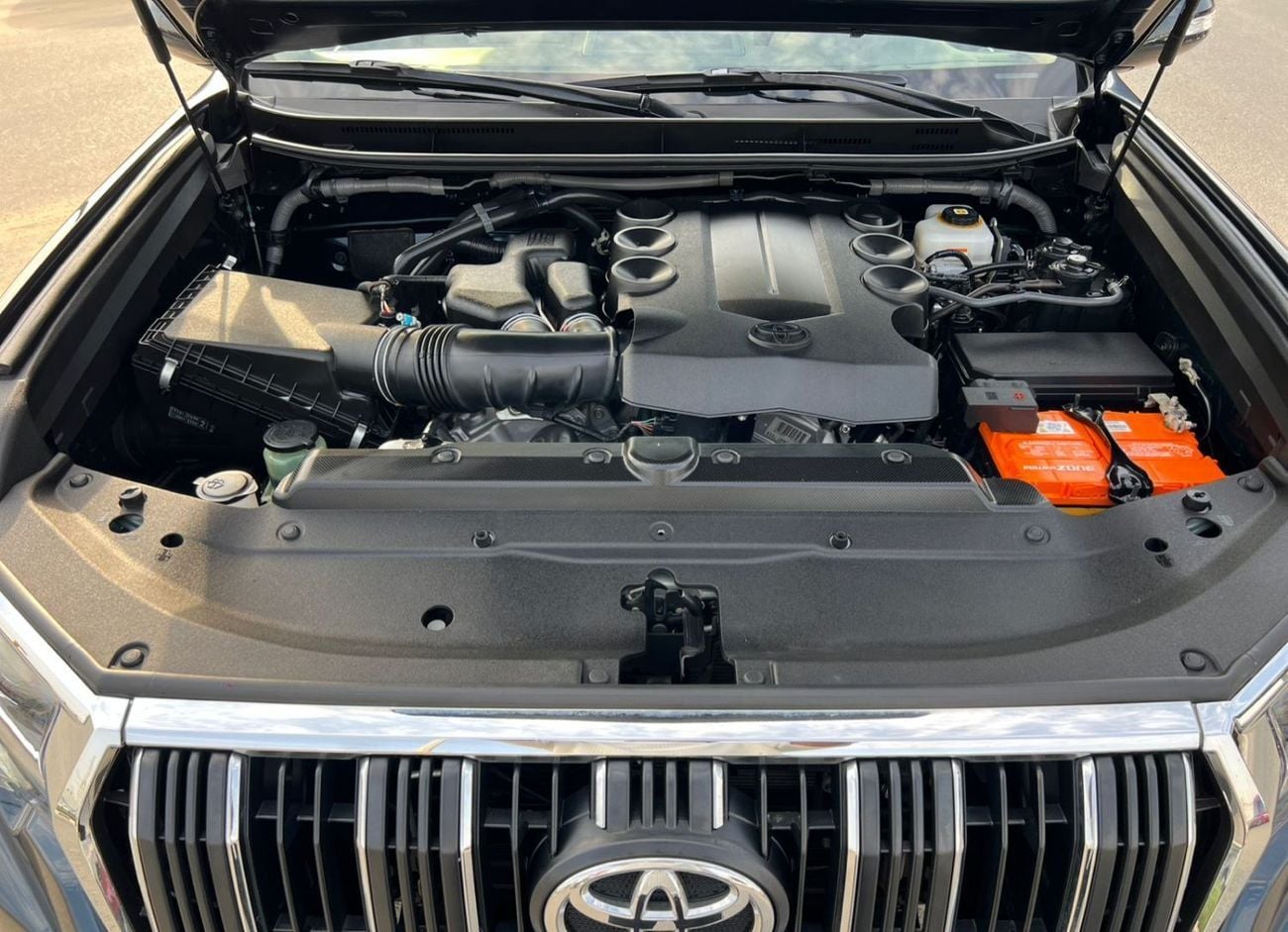 Toyota Prado  2022 Toyota Prado Full Option 4.0L V6 - AWD 4x4 - GCC- Electric Seat - Rear CAM & Sensors - Cool