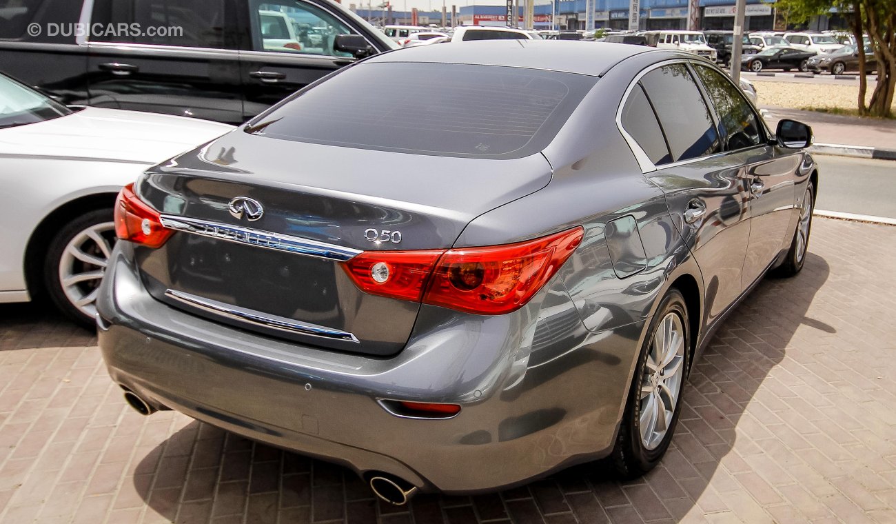 إنفينيتي Q50