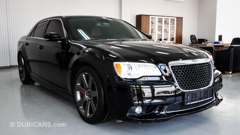 Chrysler 300C SRT for sale AED 85,000. Black, 2014