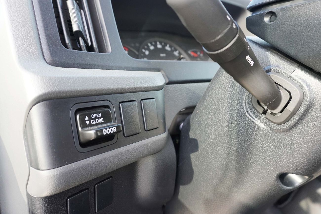 Toyota Coaster 4.0L DSL (23 STR, 2P SEAT BELT)