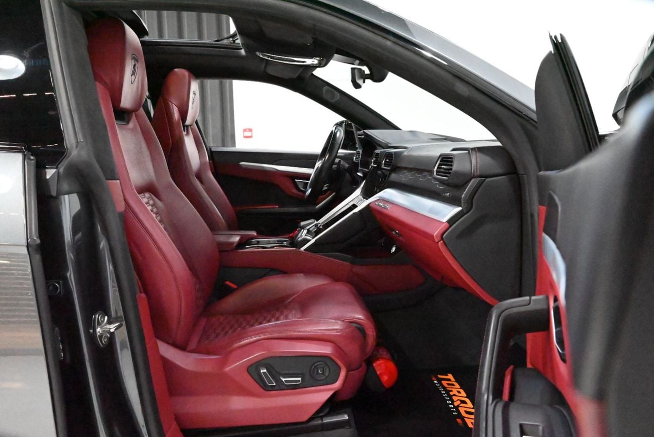 Lamborghini Urus STD 2019 Lamborghini Urus, Service History, 1 Year Warranty, Excellent Condition, GCC
