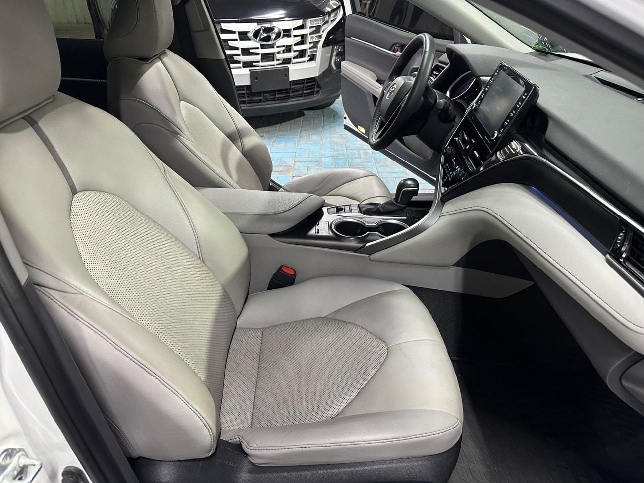 Toyota Camry XLE 2.5L