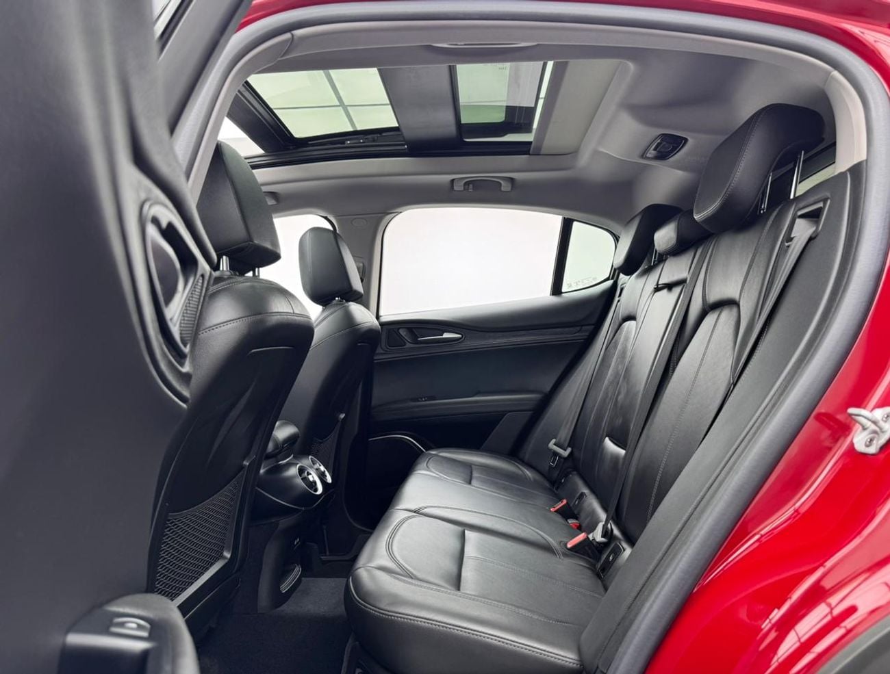 Alfa Romeo Stelvio Super 2.0L 2020 Alfa Romeo Stelvio Q4, Warranty, Full Agency Service History, GCC