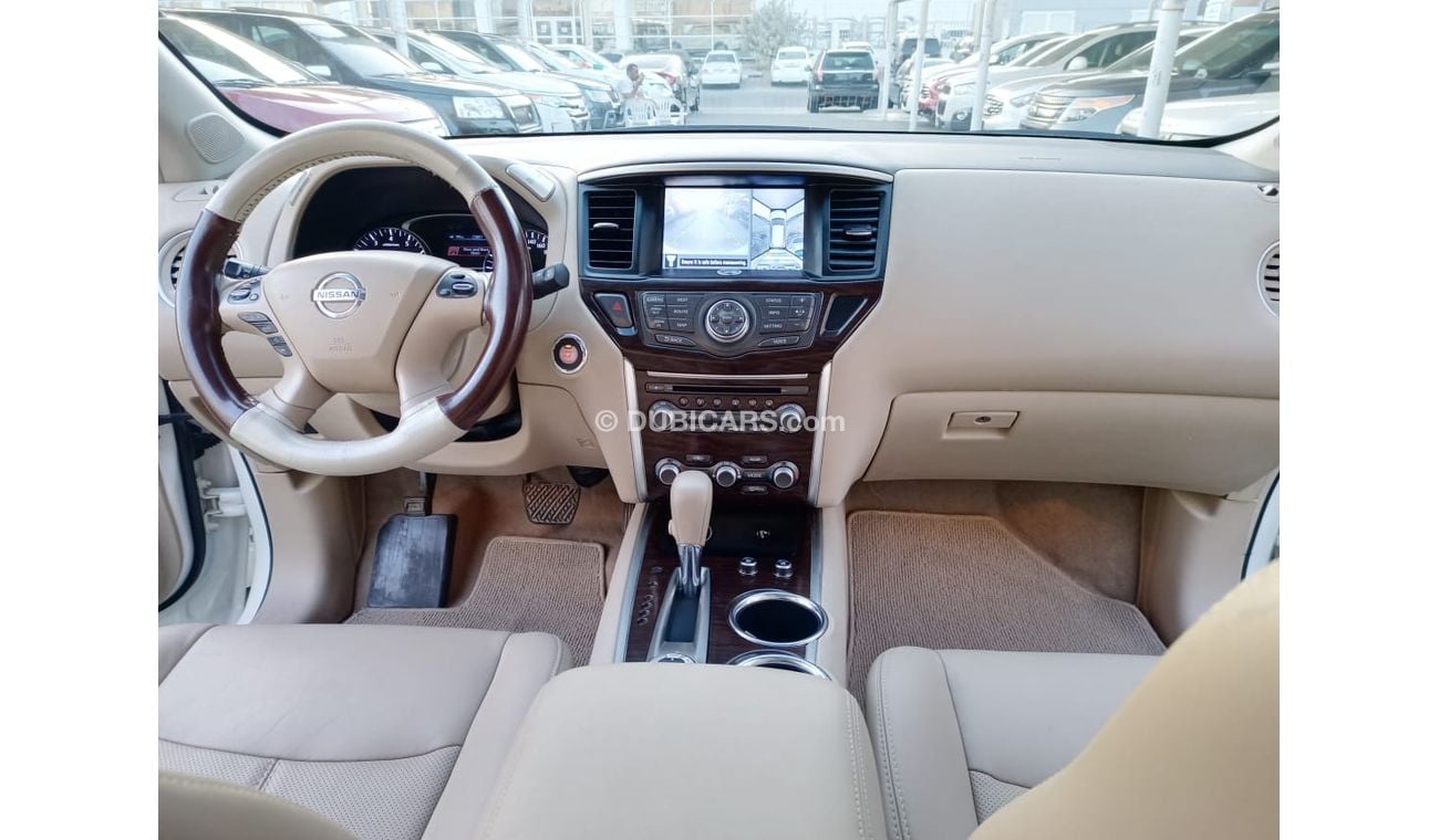 نيسان باثفايندر خليجى موديل 2013 صبغ وكالة بانوراما خمس كاميرات جلد مثبت بحالة ممتازة