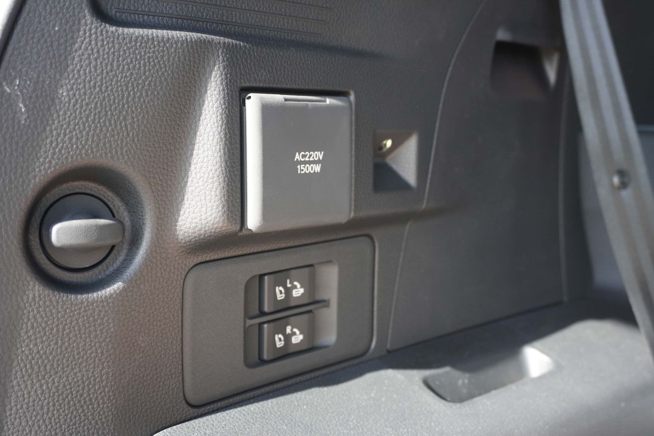 لكزس LX 700h LX700 3.5L HEV (22' ALY, HEAD-UP DISPLAY, 7STR W/ RSE)