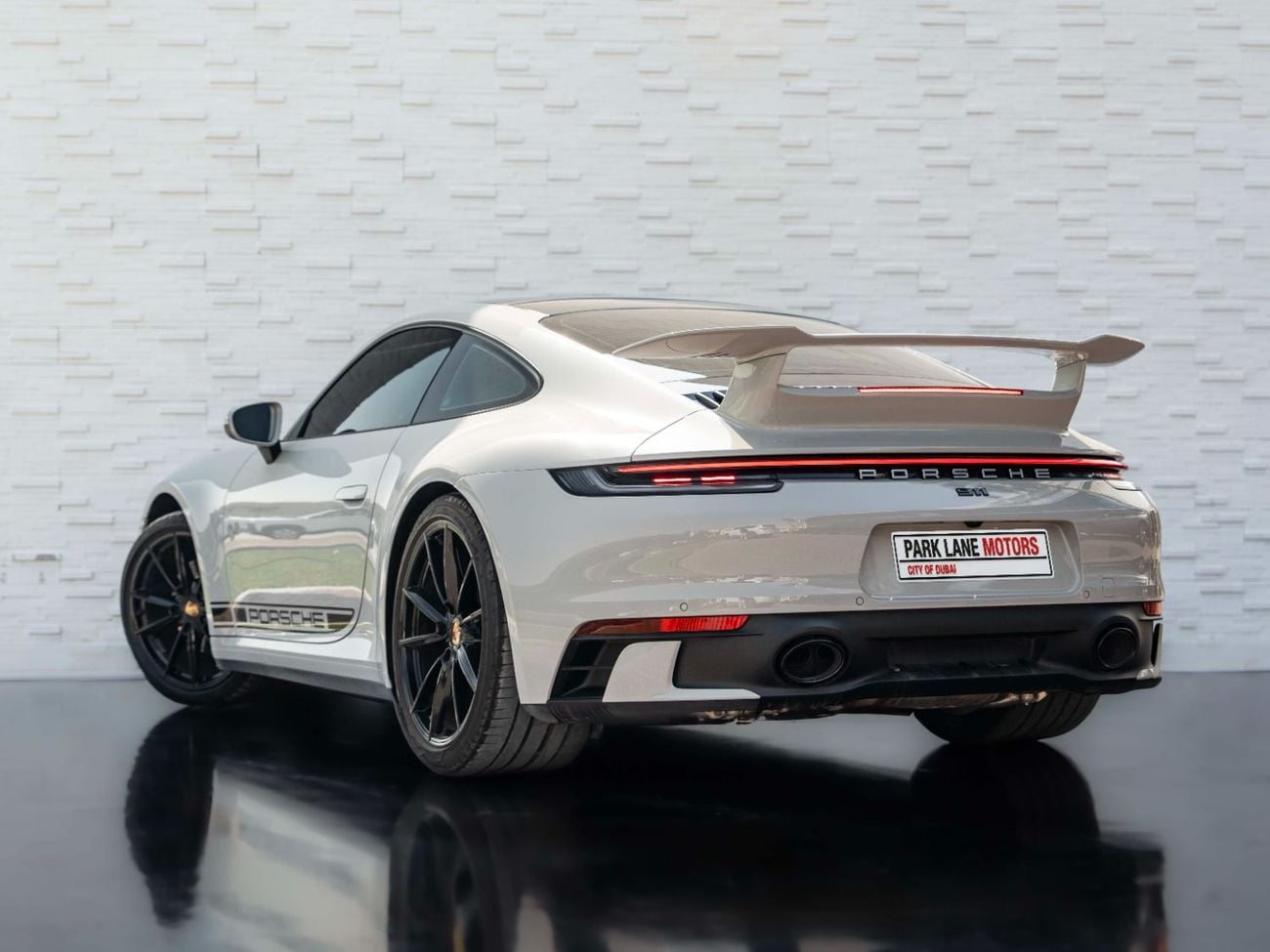 بورش 911 Carrera 3.0L (444 HP) Coupe