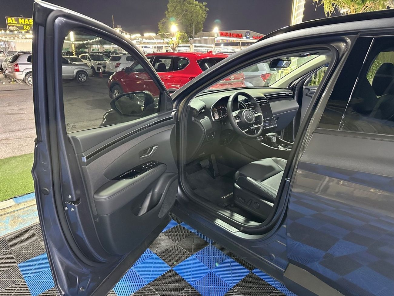 Hyundai Tucson Comfort 2.5L Full option Panoramic