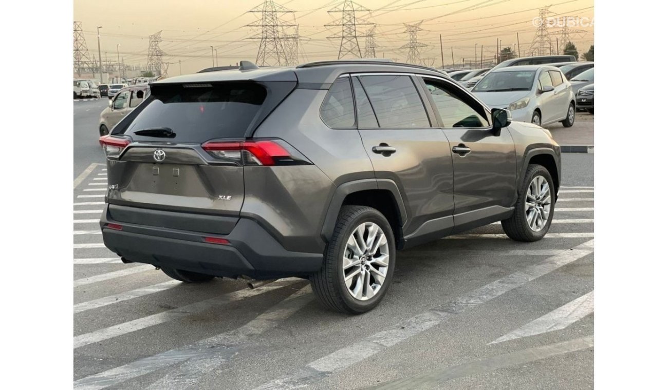 Toyota RAV4 2019 TOYOTA RAV4 XLE PREMIUM / FULL OPTION