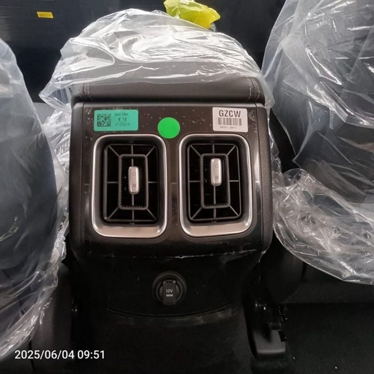 كيا سورينتو Kia Sorento 3.5L V6 FWD Petrol