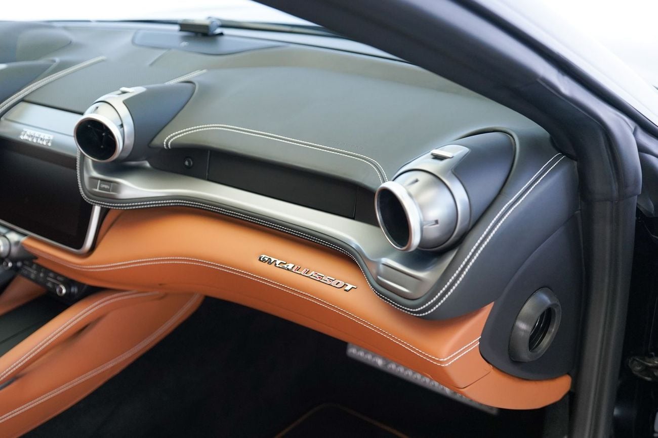 Ferrari GTC4 Lusso T