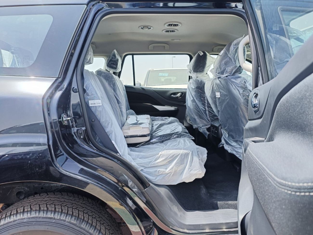 Nissan XTerra TITANIUM, 2.5L Petrol,  7'' Display, DVD + CAMERA, 4WD (CODE # 67875)