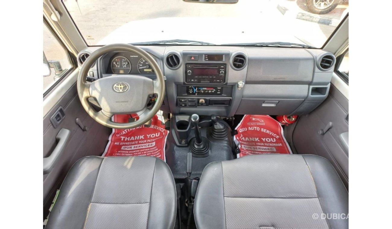 Toyota Land Cruiser 70 TOYOTA LAND CRUISER HARD TOP LEFT HAND DRIVE (PM 840)