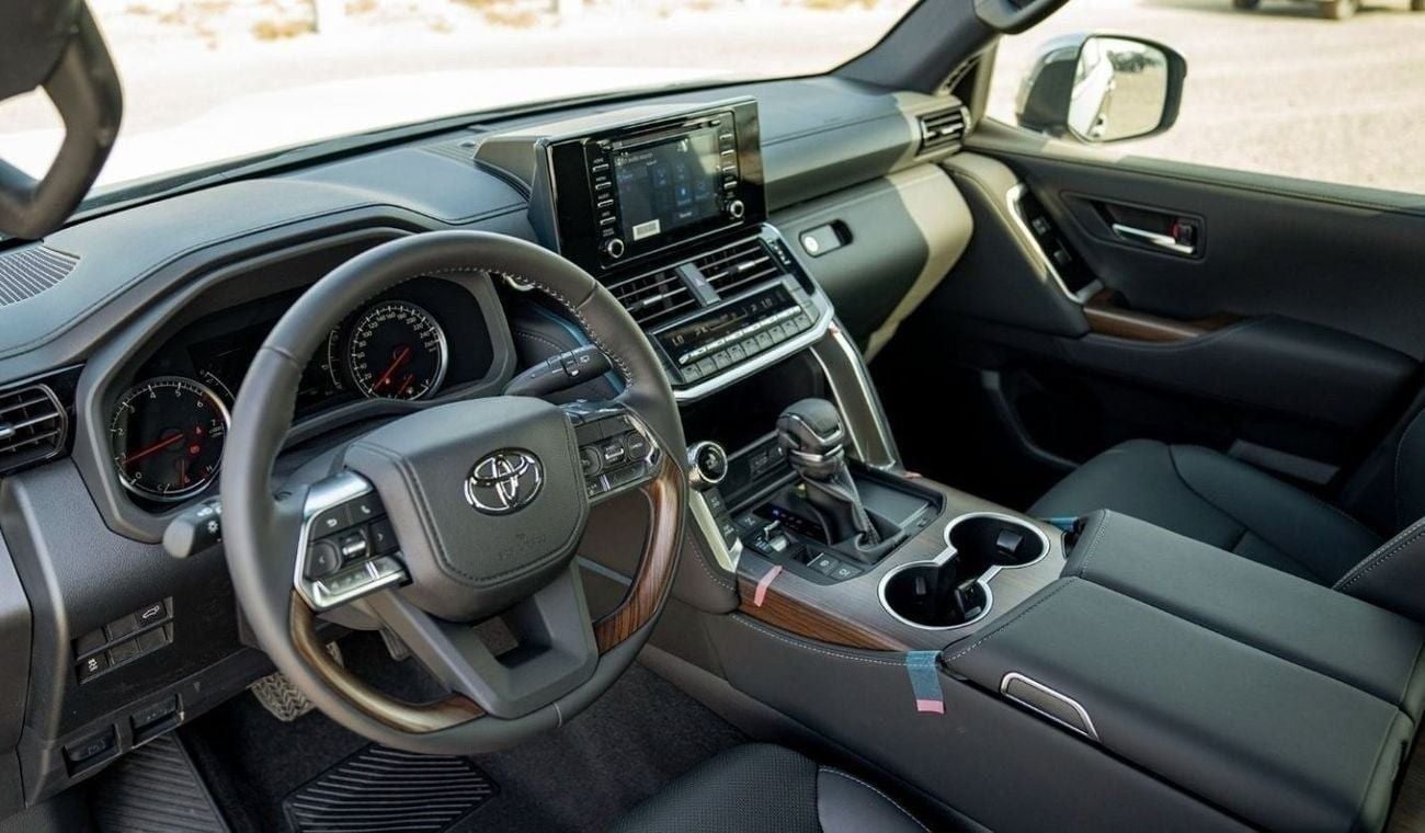 Toyota Land Cruiser LC300 VX 4.0P AT MY2024 – BLACK