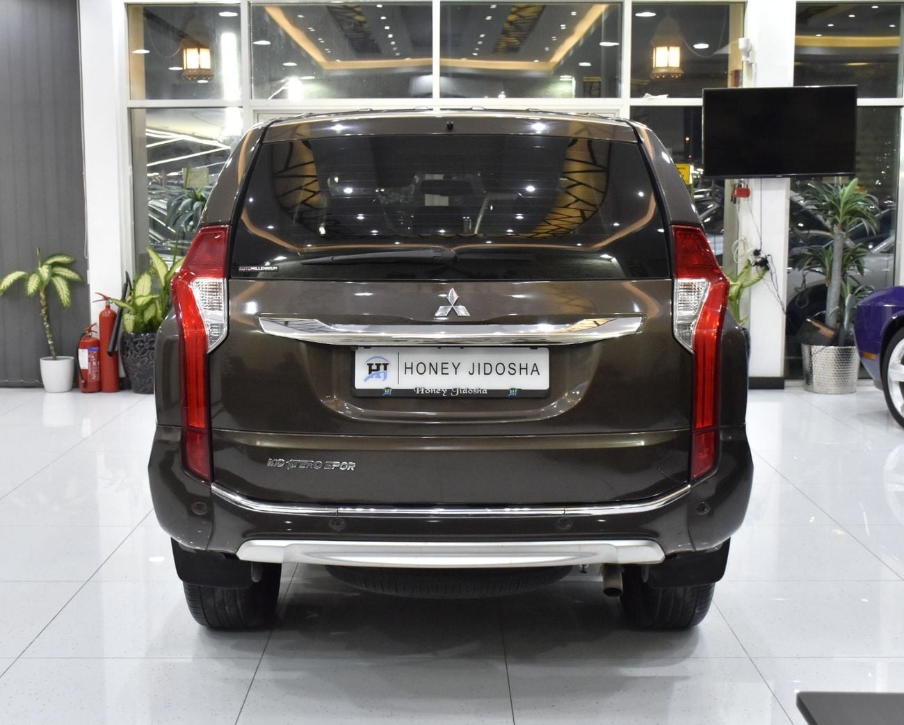 Mitsubishi Montero Sport GLS PREMIUM EXCELLENT DEAL for our Mitsubishi Montero Sport ( 2017 Model ) in Brown Color GCC Specs