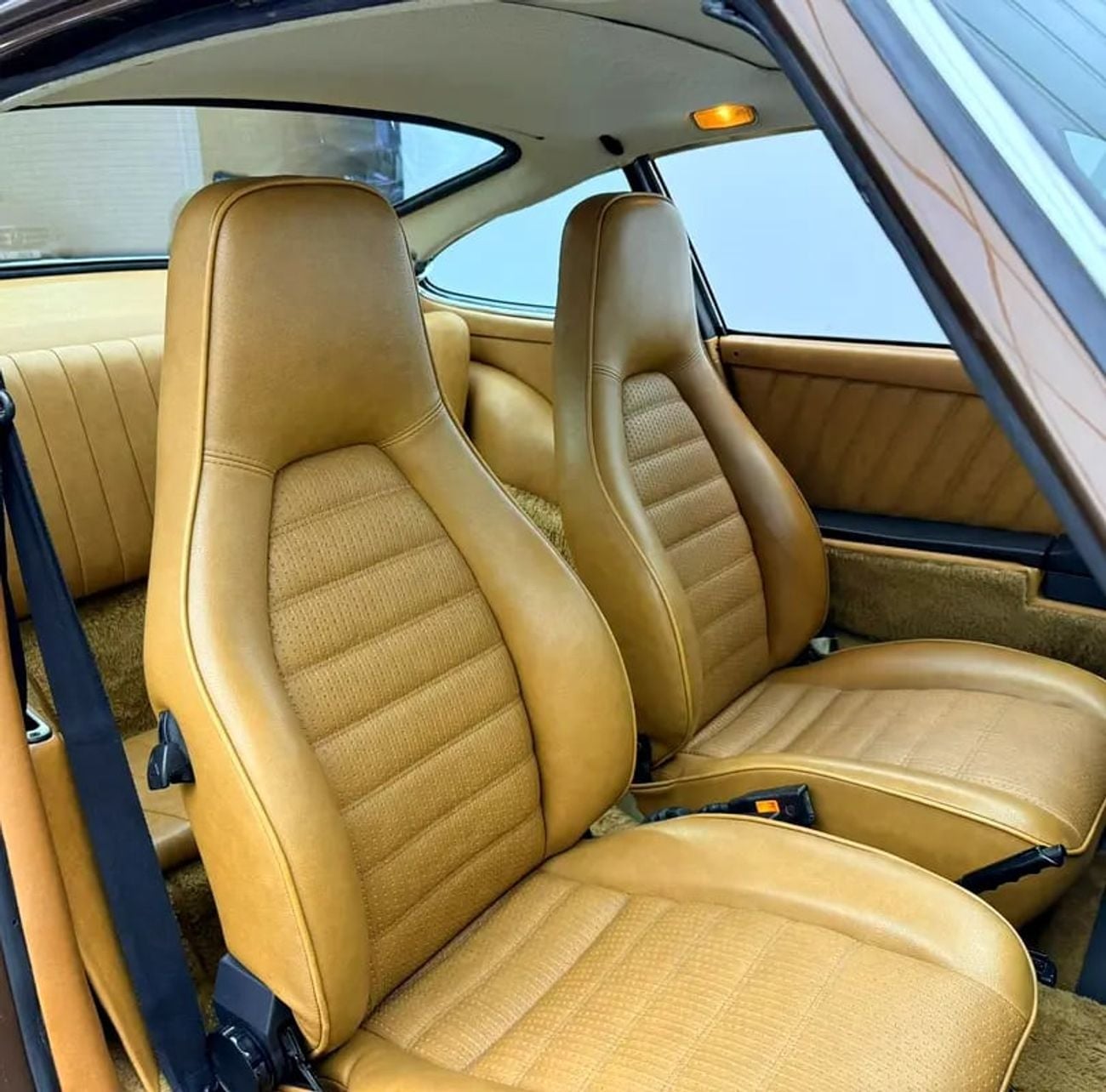 بورش 911 Carrera S, Sunroof, Blaupunkt Audio System, Fully Restored, Canadian Specs