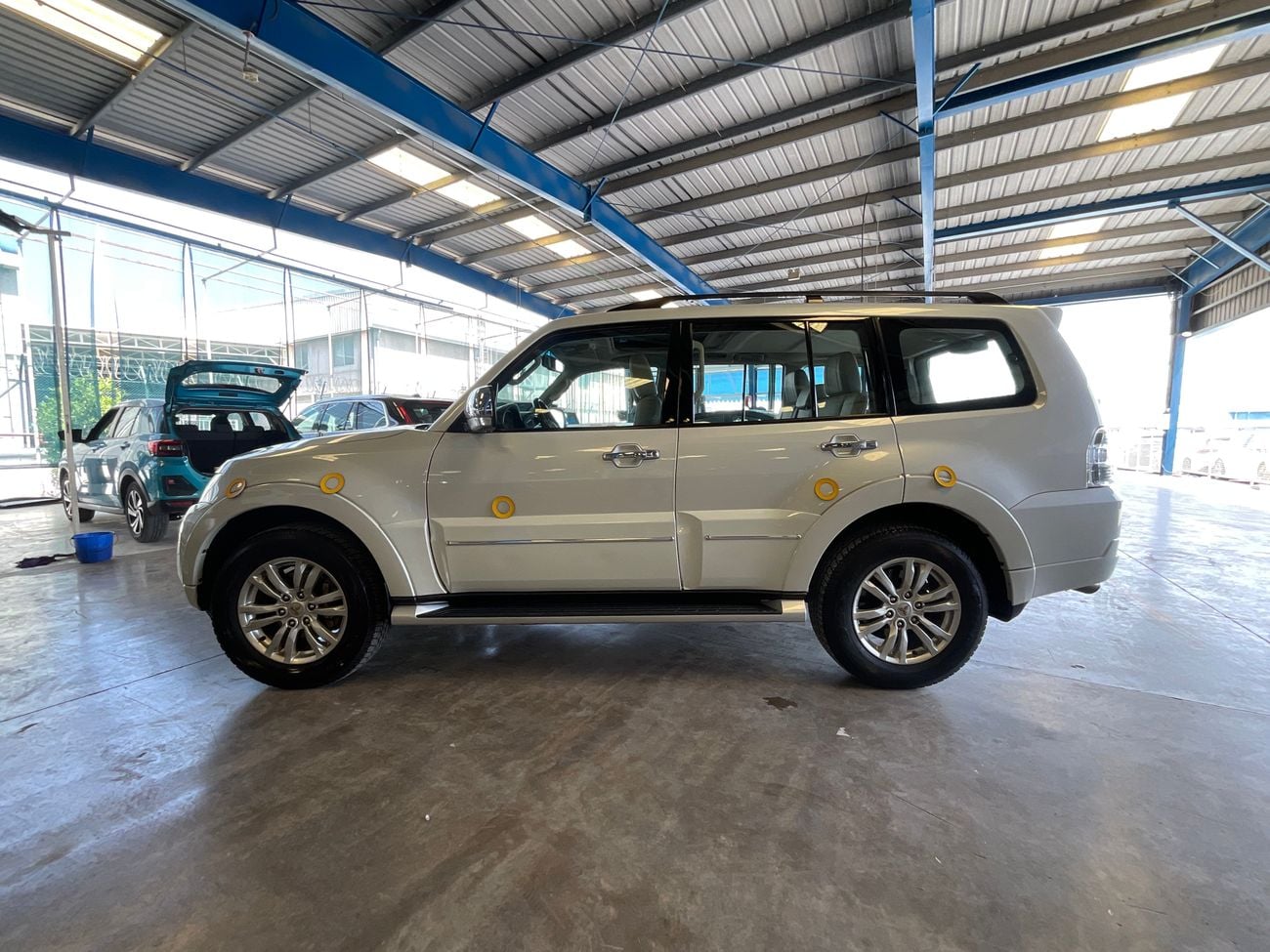 Mitsubishi Pajero GLS Highline 3.8L (274 HP) GLS Highline | Guaranteed Warranty | 0 Down Payment