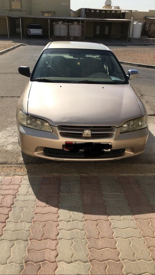 هوندا أكورد LE