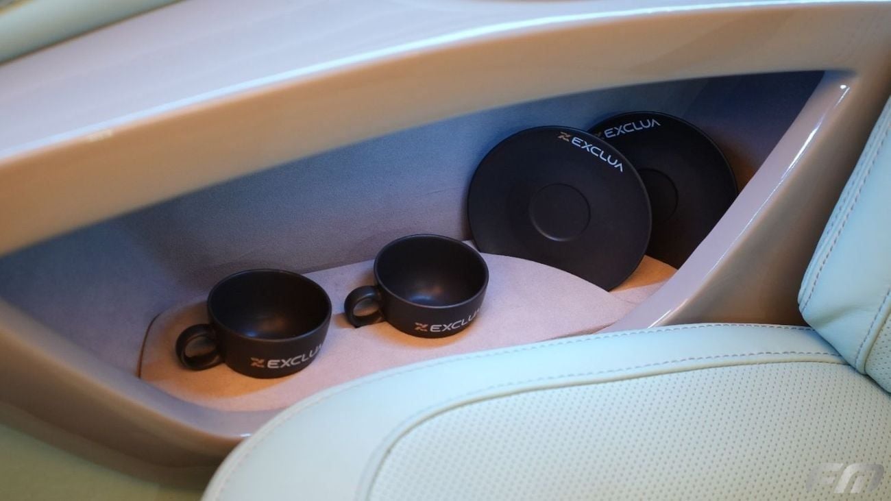 Mercedes-Benz V 300 VIP BUSINESS VAN –  FULL LUXURY OPTION | BRAND NEW | GCC | 2025