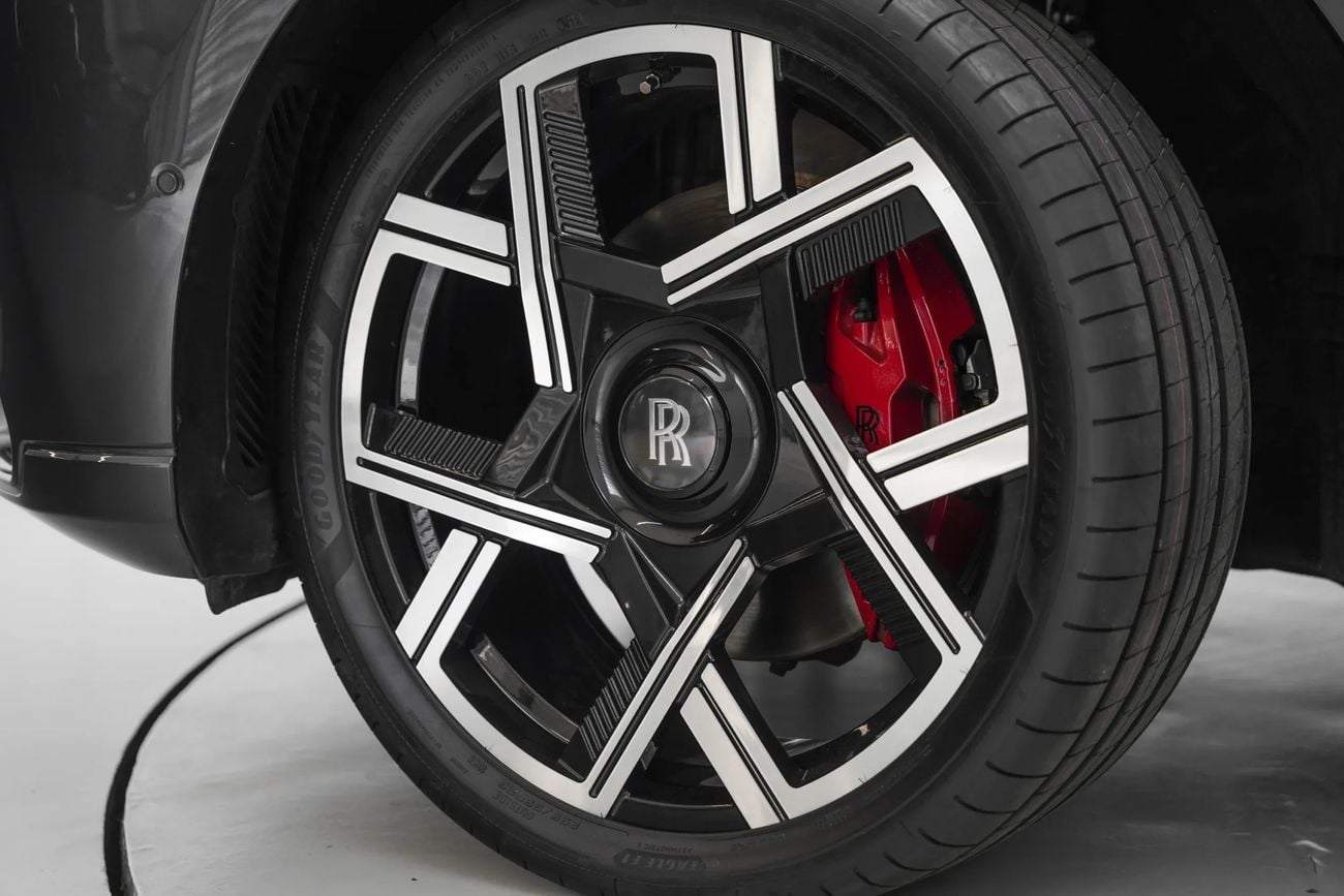 Rolls Royce Cullinan BLACK BADGE