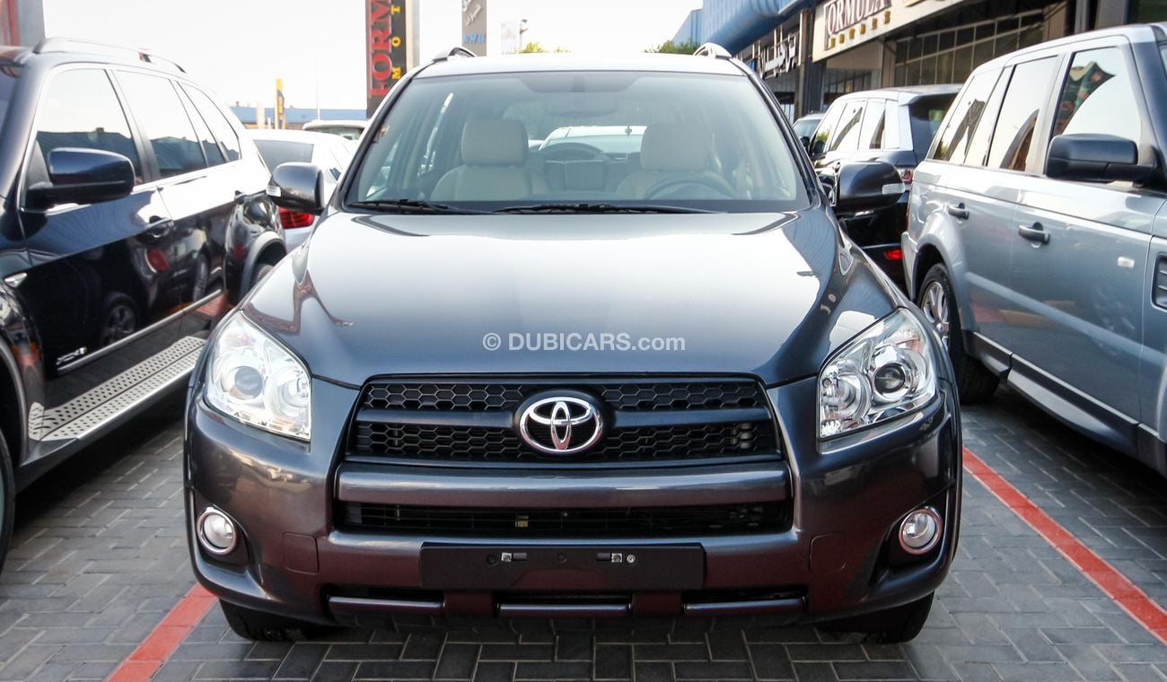 Used Toyota RAV4 2012 for sale in Dubai - 90108