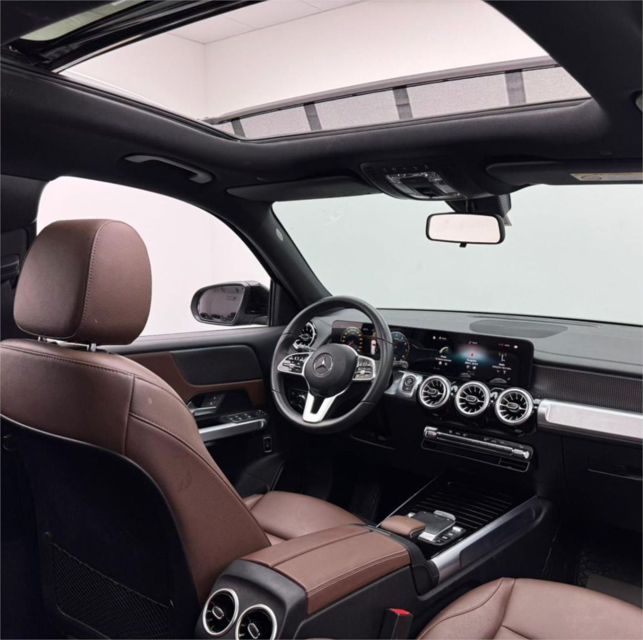 Mercedes Benz GLB220