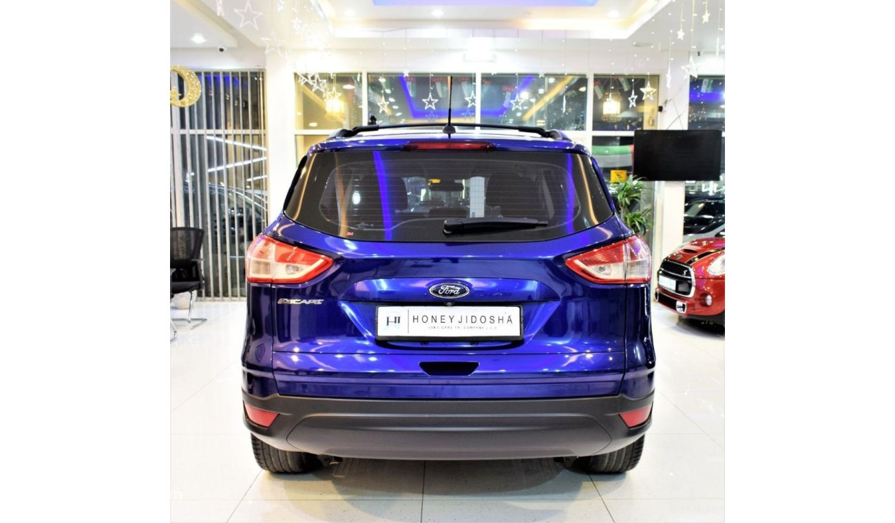 Ford Escape ( ORIGINAL PAINT ( صبغ وكاله ) AMAZING Ford Escaped 2014 Model!! in Blue Color! GCC Specs