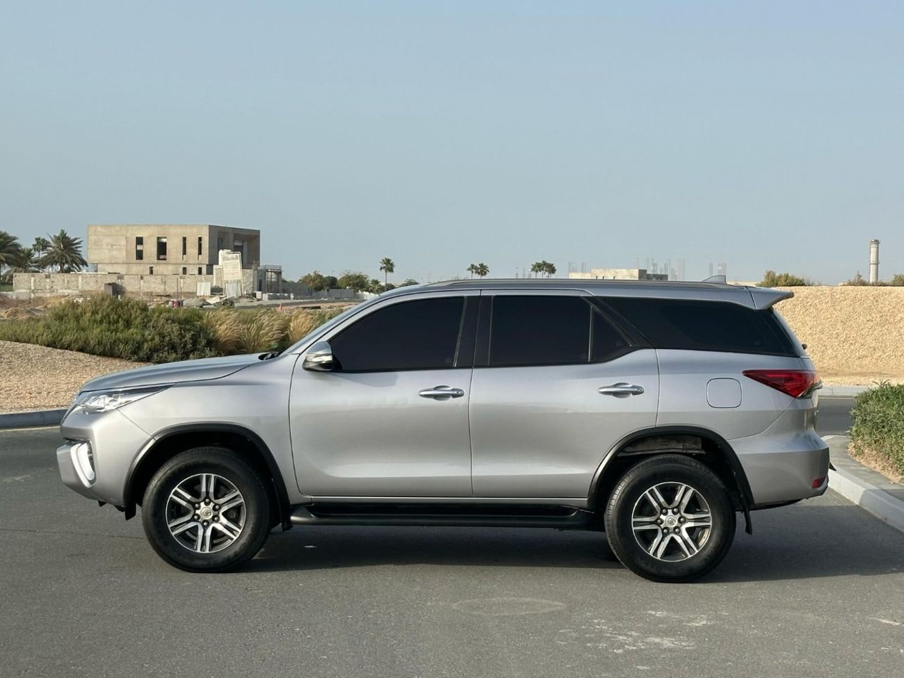 تويوتا فورتونر 2.7L EXR