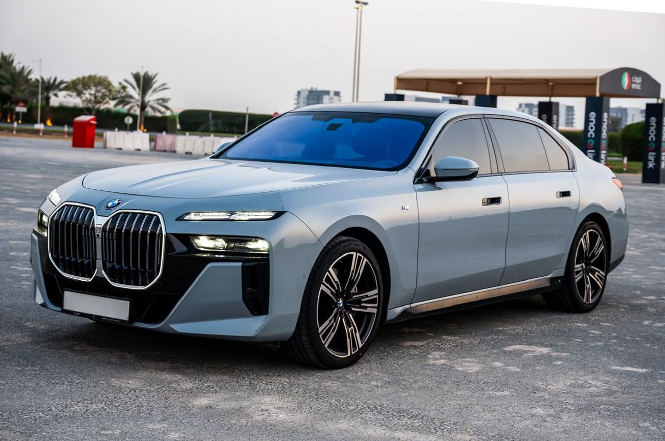 BMW 740i | M Sport Package | GCC Specs | Dealer Warranty & Service Contract till Dec 2027