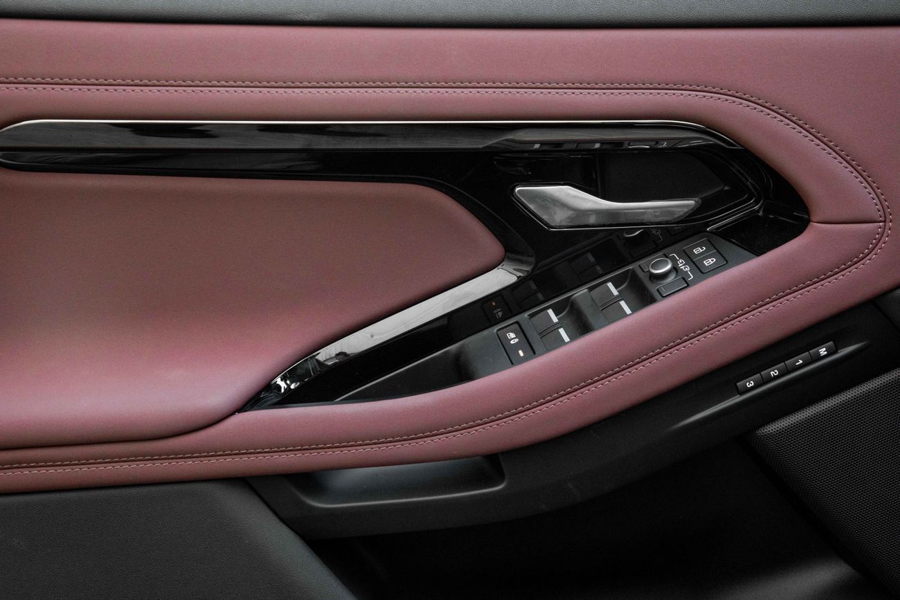 Land Rover Range Rover Evoque Range Rover Evoque | 3,525 P.M | 0% Downpayment | Range Rover Evoque Dynamic