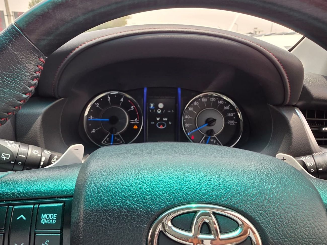 Toyota Fortuner diesel 2,8 liter right hand drive leather power seats with back camera