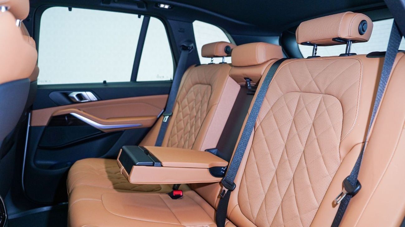 بي أم دبليو X5 40i M Sport 3.0L | AED 5,500 PM | Warranty  October 2027 -Service October 2028 | GCC