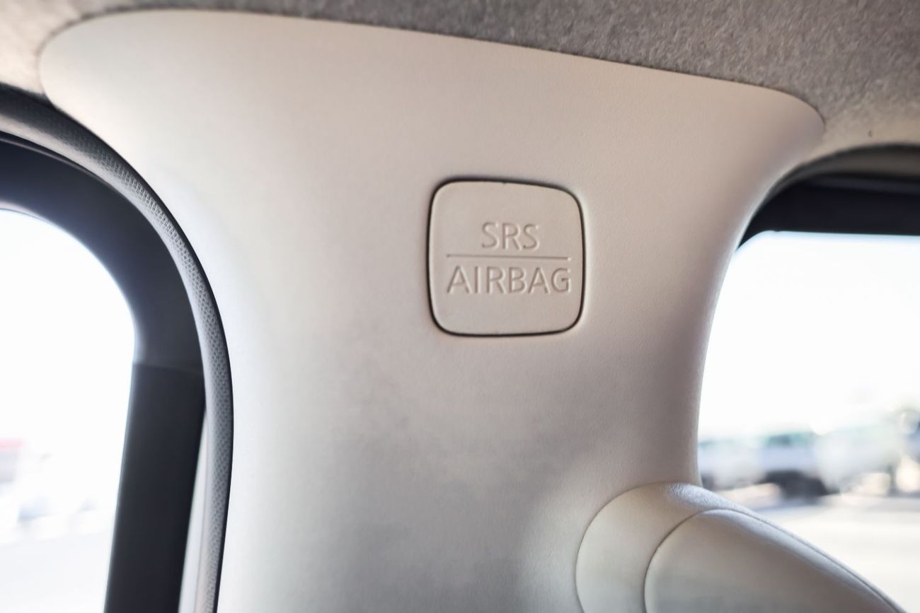 Nissan Navara LE Petrol 2.5L 4x4 M/T DC Plus MY2025 / Incomparable Prices / Book Now