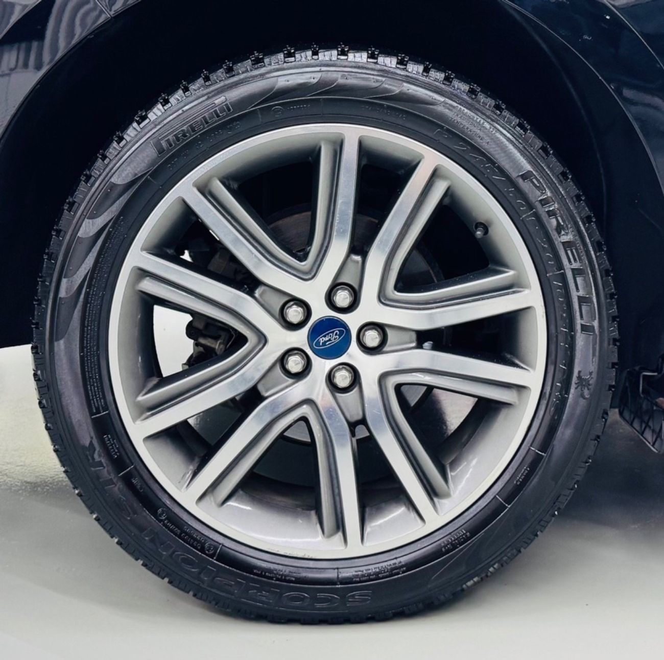 Ford Edge GCC .. FSH .. Original paint .. warranty .. Service .. AWD .. Titanium .