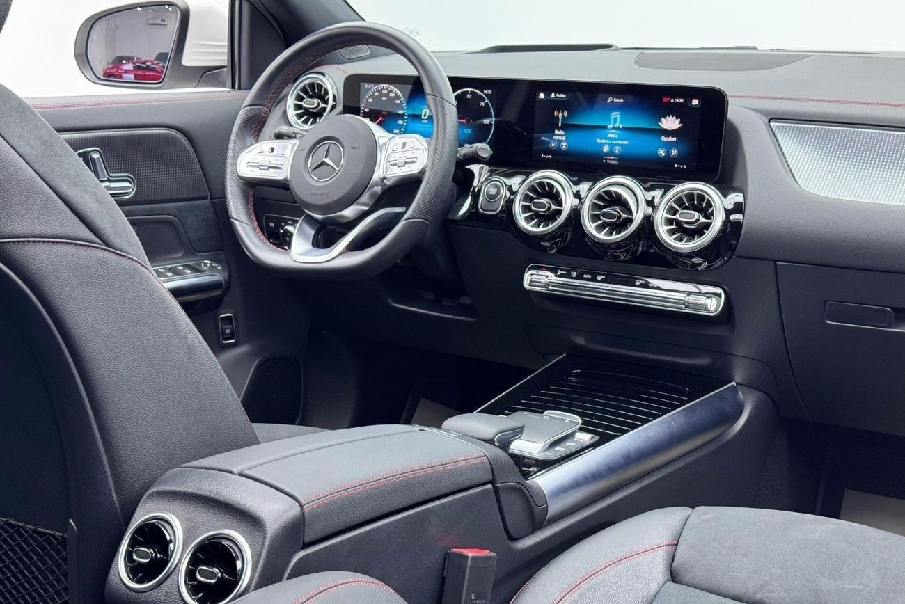 Mercedes-Benz EQA 350 SUV 2022 Mercedes Benz EQA 350 4Matic, 2027 Mercedes Warranty + Service Pack, Full PPF, Very Low Km, GCC