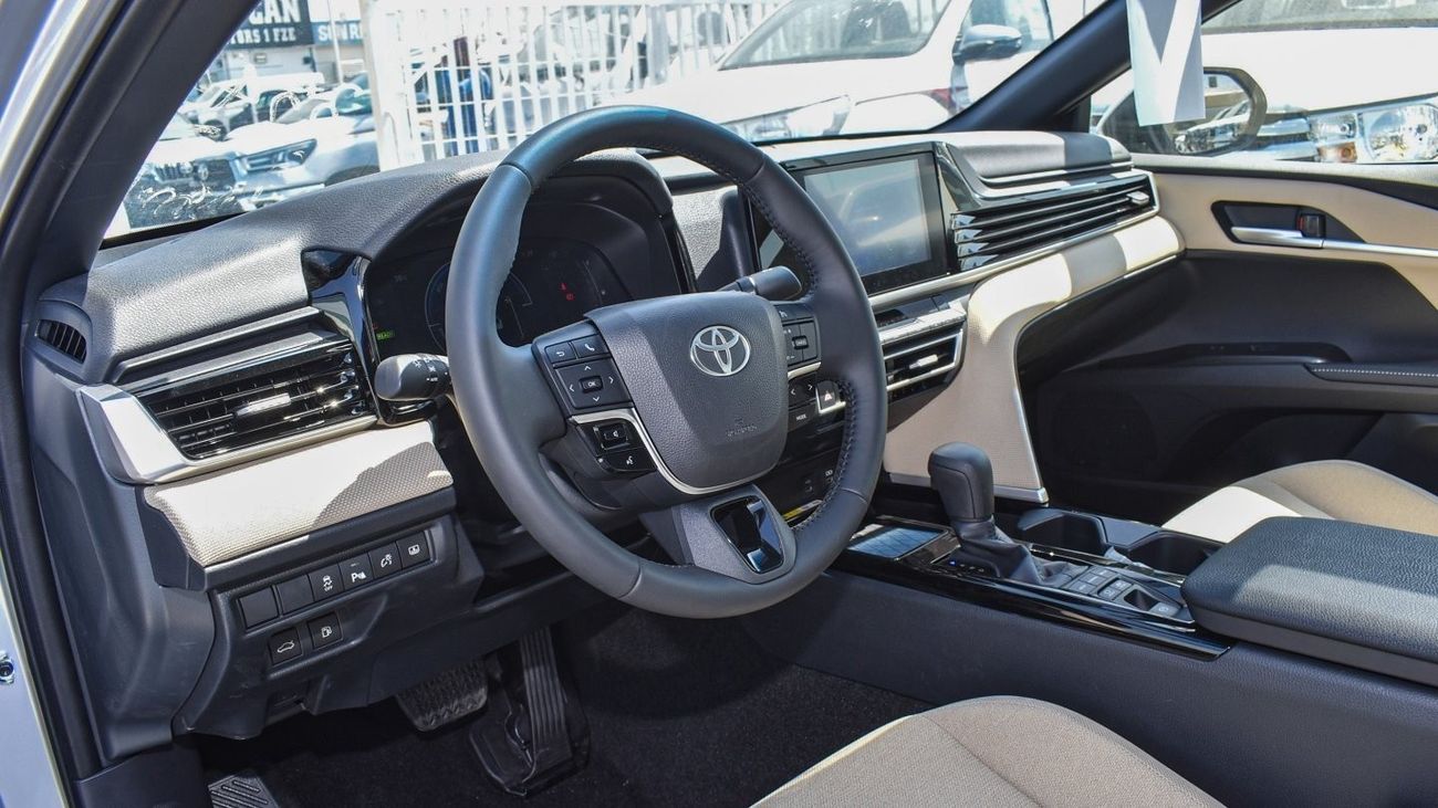 Toyota Camry E-PLUSS  HEV 2.5L Hybrid