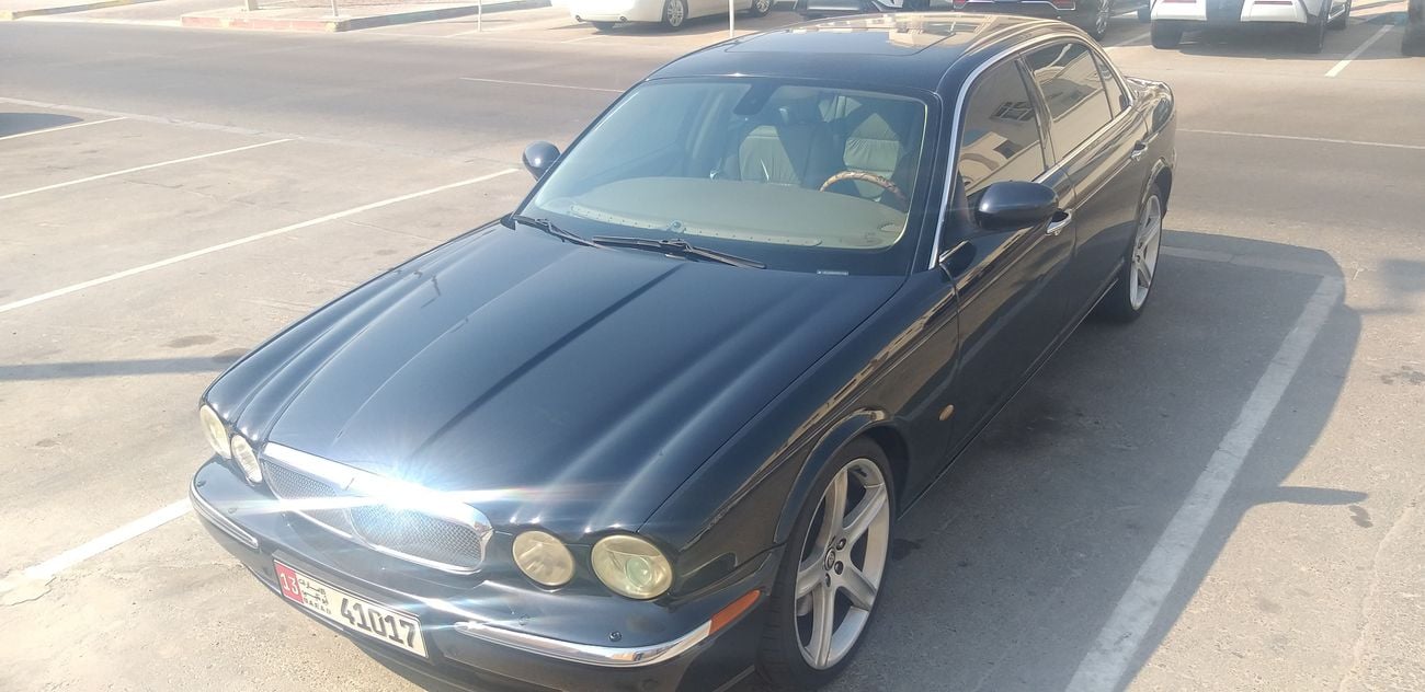Jaguar XJ8 GCC Jaguar XJ8 Sovereign