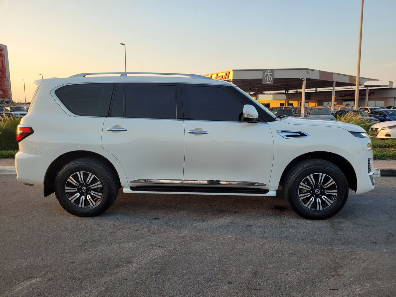 نيسان باترول TITANIUM FULL OPTION