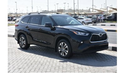 Toyota Highlander | XLE | A.W.D. | 2022 | V6 | CLEAN | WITH WARRANTY