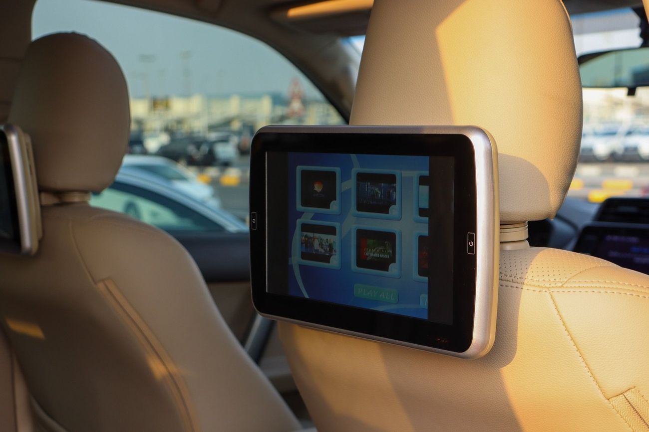 Toyota Prado VXR 4.0L AWD Toyota Prado VX.R / 2020 / V6 / GCC / Full Service History Available