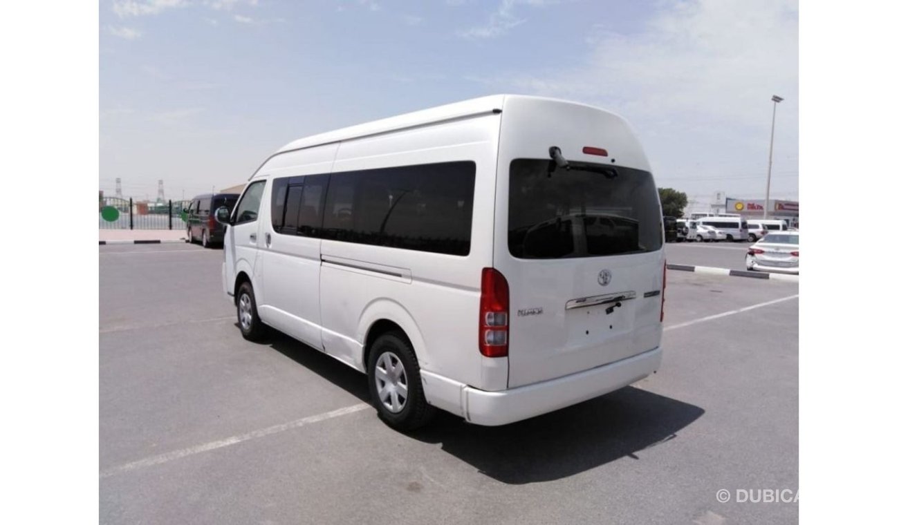 تويوتا هاياس Hiace Commuter RIGHT HAND DRIVE (Stock no PM 574 )