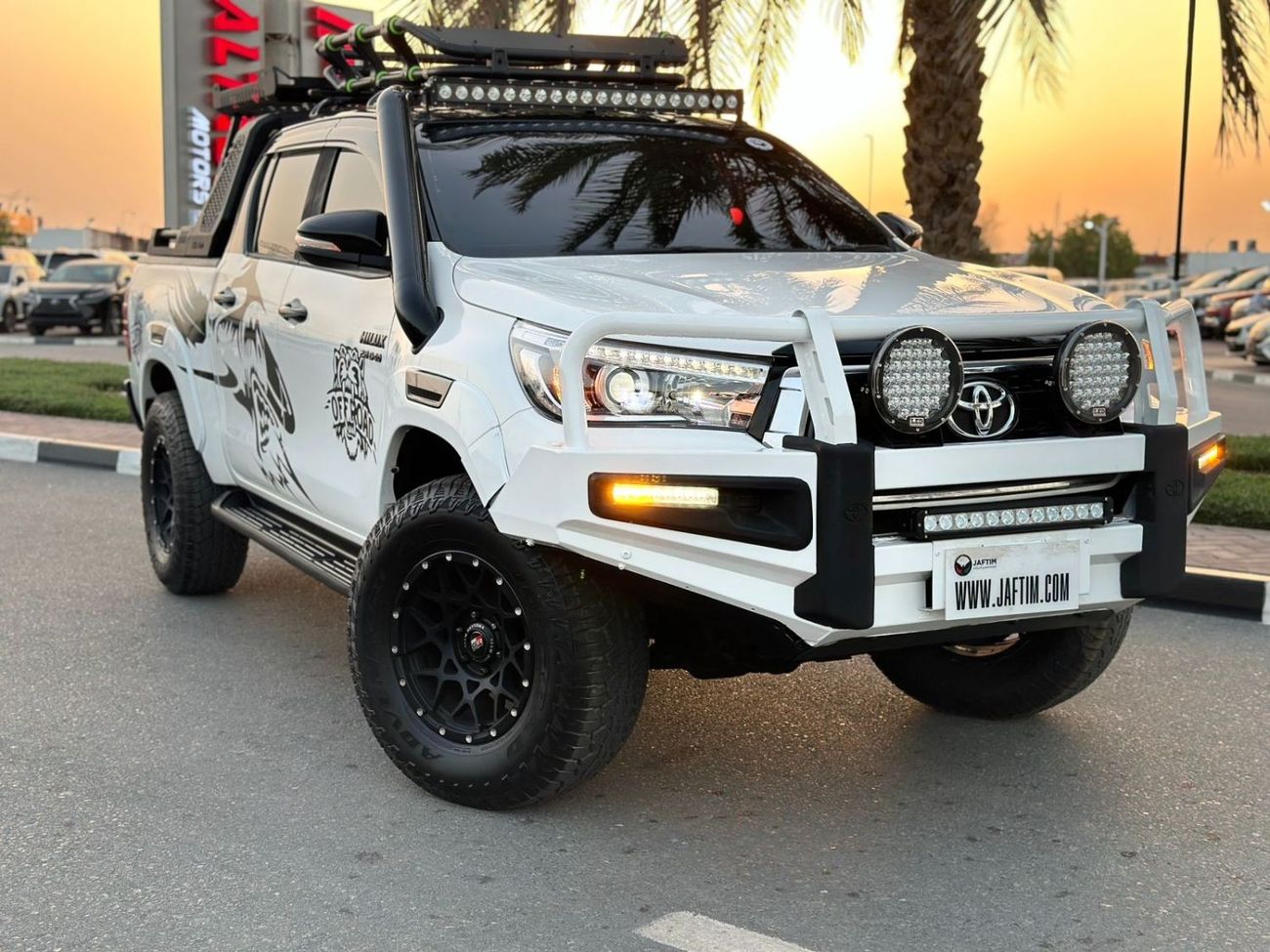 Toyota Hilux HEAVY MODIFICATION | PREMIUM ROOF RACK | SPORTS BAR WITH BASKET | SIDE BODY STICKER | 2.8L DIESEL | 